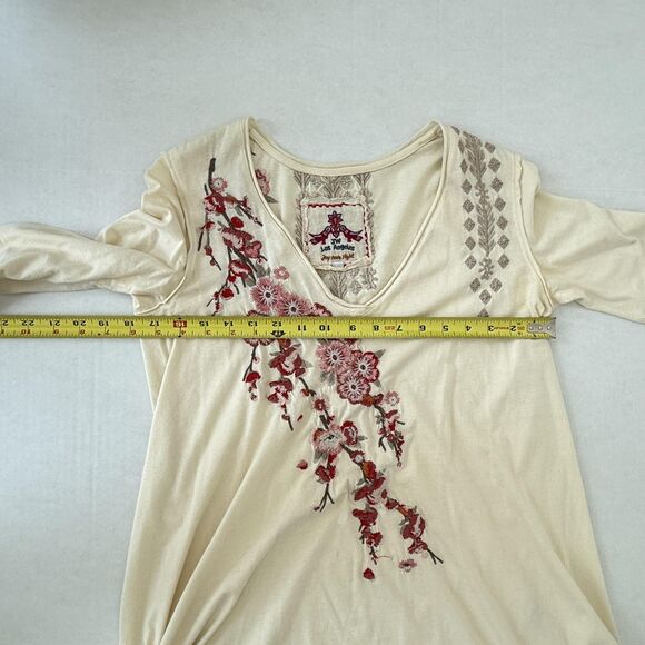 Johnny Was JW Los Angeles Tunic Shirt Womens XS Ivory Embroidered V Neck Boho - Picture 6 of 9